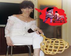 Wer lehrt mich Gehorsam mit Paddel, Gürtel und Rohrstock?